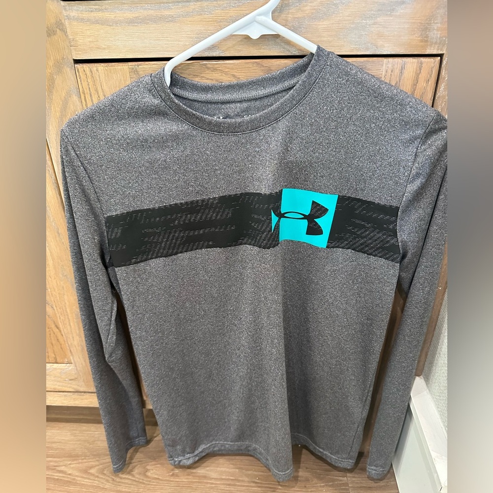 Youth Under Armor Performance LS Shirt